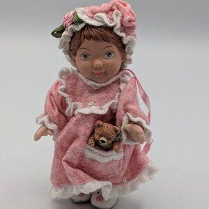 Hallmark Keepsake Mistletoe Miss 2001, 1st in Mistletoe Miss Series, Porcelain